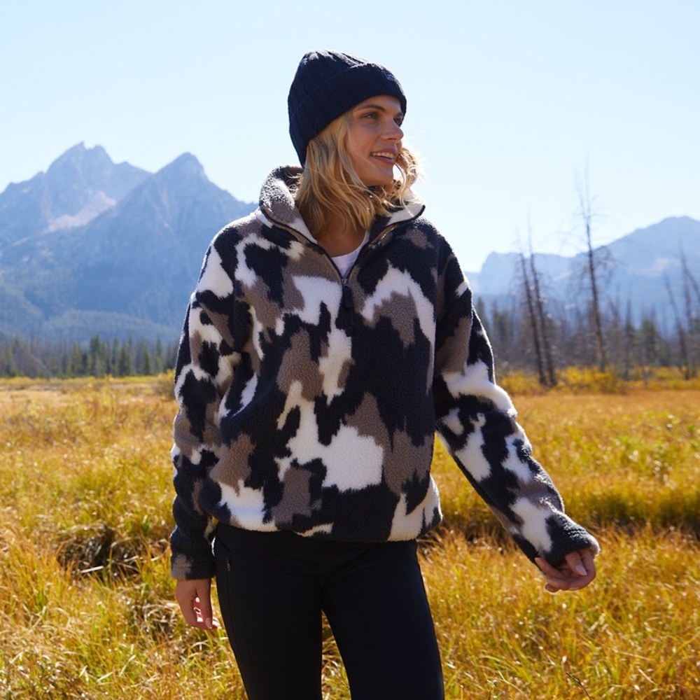 Eddie Bauer Camouflage Fleece high neck zip up